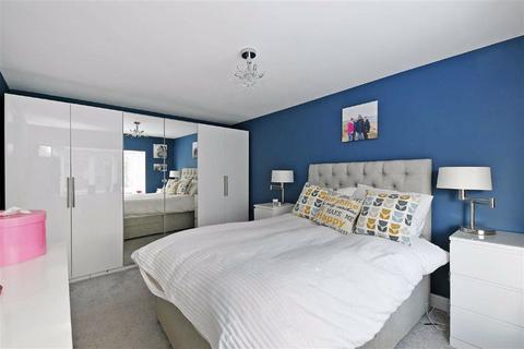 101 Cobnar Road, Sheffield, S8 8QD