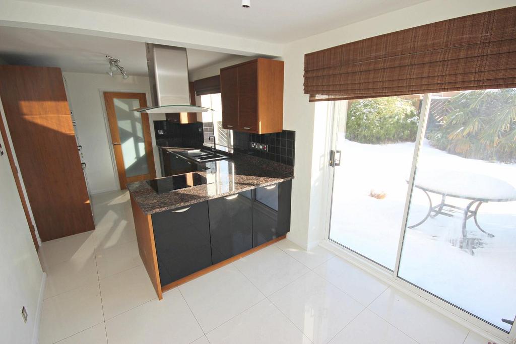 Ashbourne Drive, Coxhoe, Durham 4 bed detached house £140,000