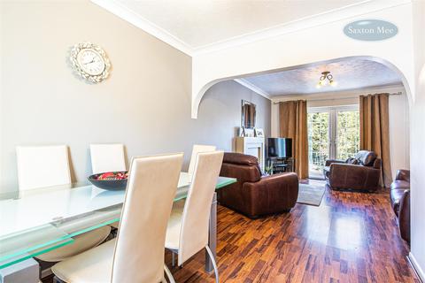 12 Knoll Close, Stocksbridge, Sheffield, S36 2GQ