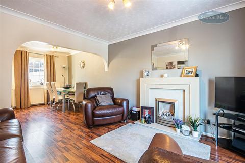 12 Knoll Close, Stocksbridge, Sheffield, S36 2GQ