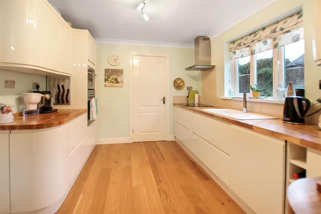 Colwell Court, Greenfields, Newton Aycliffe 3 bed detached house £204,995