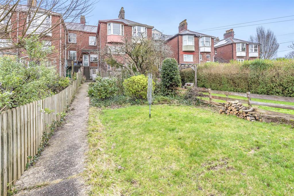 Queens Terrace, Totnes 4 bed terraced house £595,000