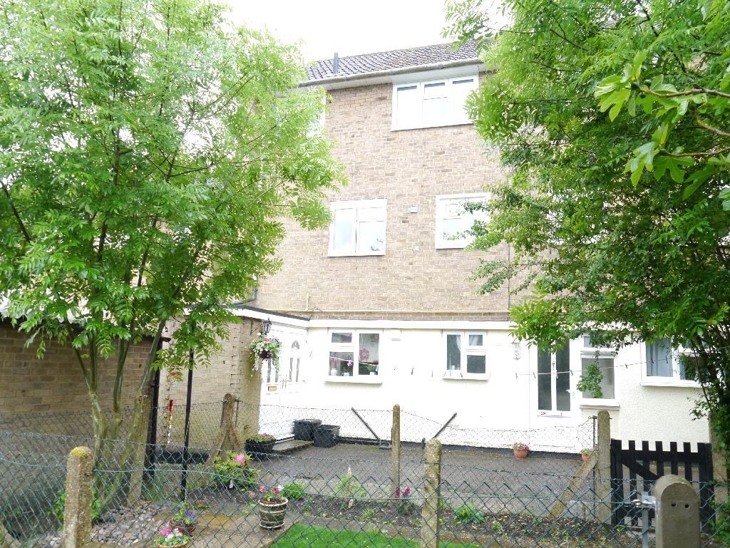 St Marys Road, West Cheshunt 2 bed apartment £265,000