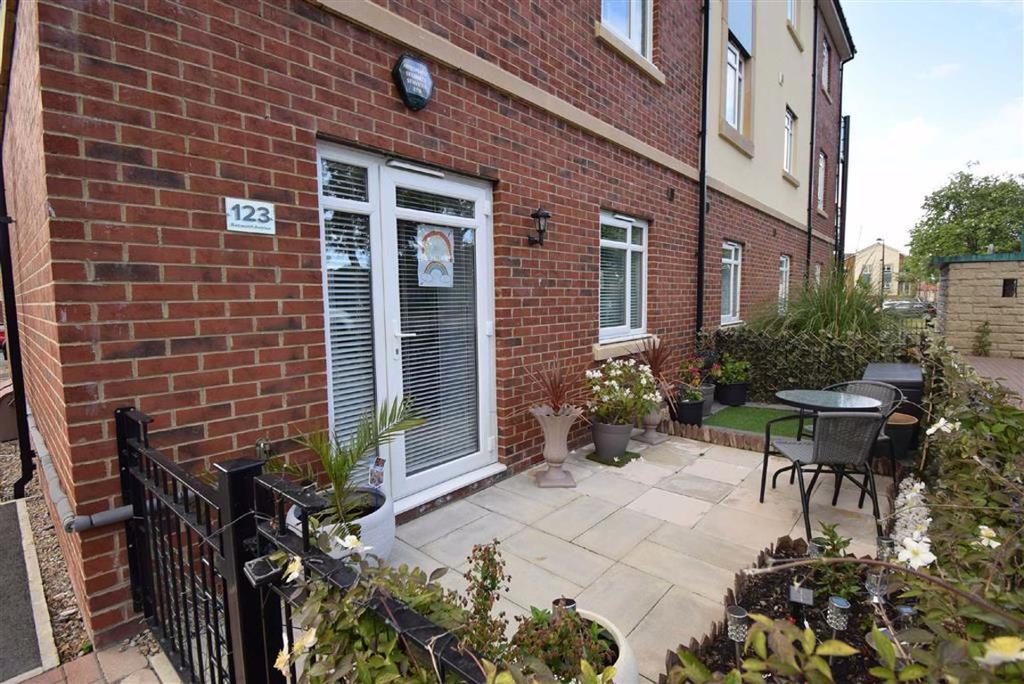 Redwood Avenue, South Shields 2 bed flat £120,000