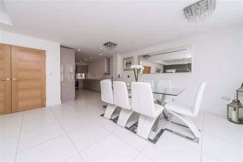 22 Beech Close, Harrogate, HG2 0FE