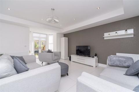 22 Beech Close, Harrogate, HG2 0FE