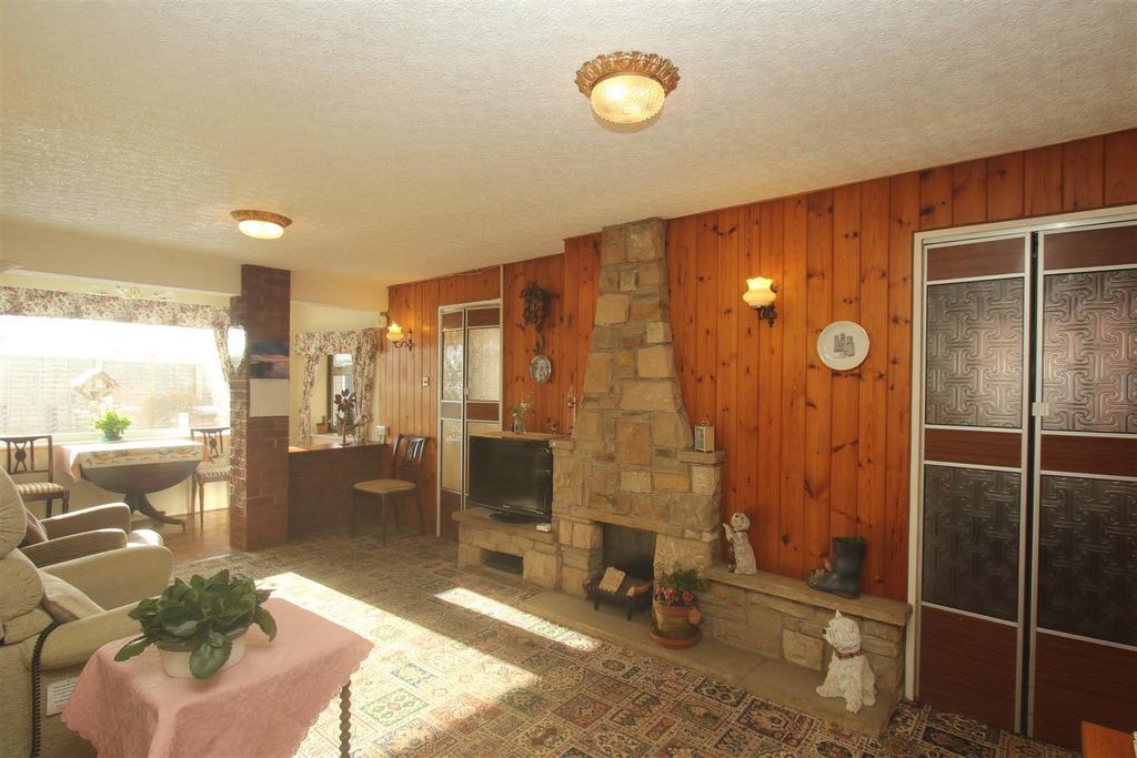 Newstead Crescent, Bridlington 2 bed semidetached bungalow £149,950