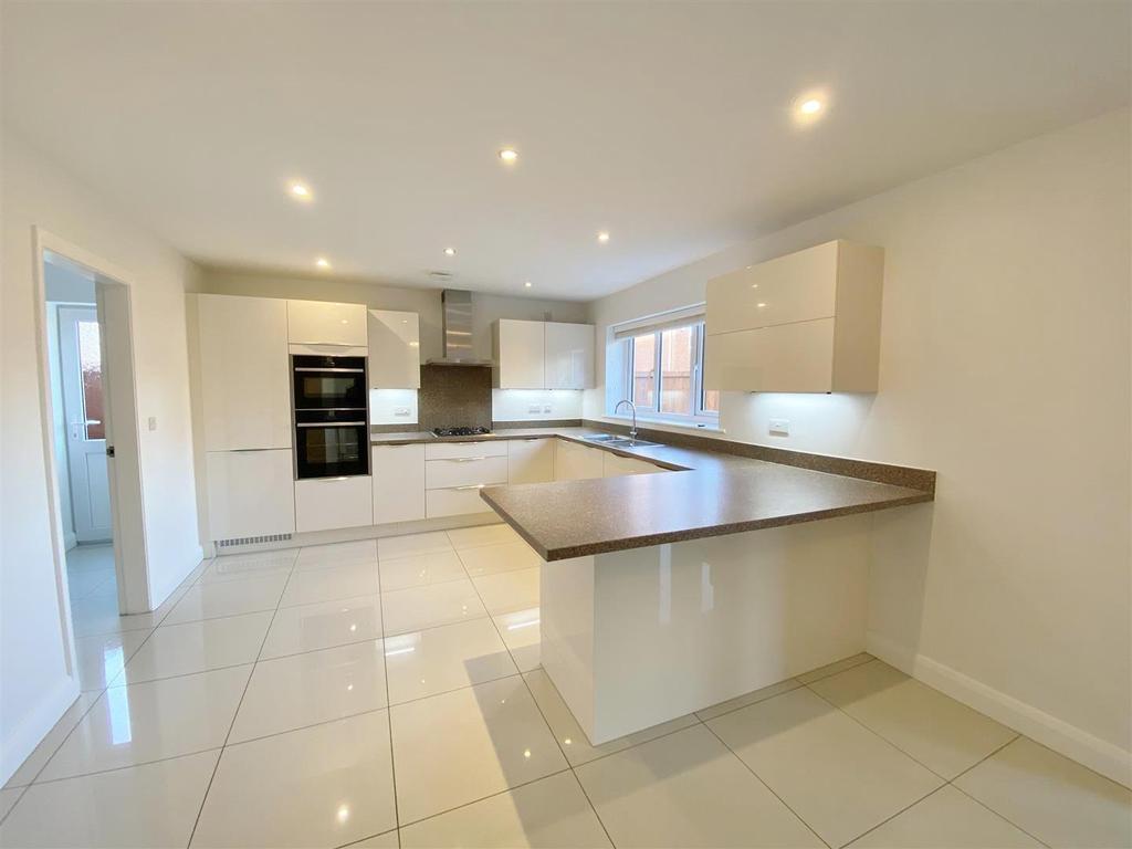 Dining kitchen