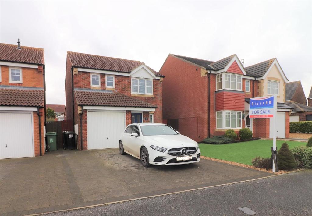 Montgomerie Court, Seaton Vale... 3 bed detached house £179,500