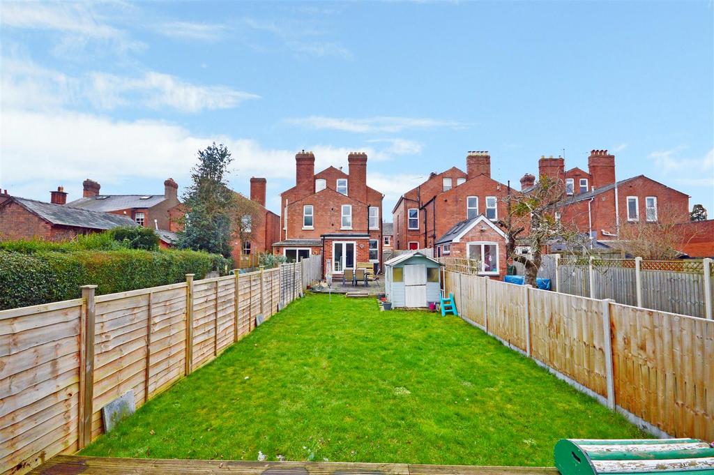 Tower Road, Hereford 5 bed semidetached house £400,000