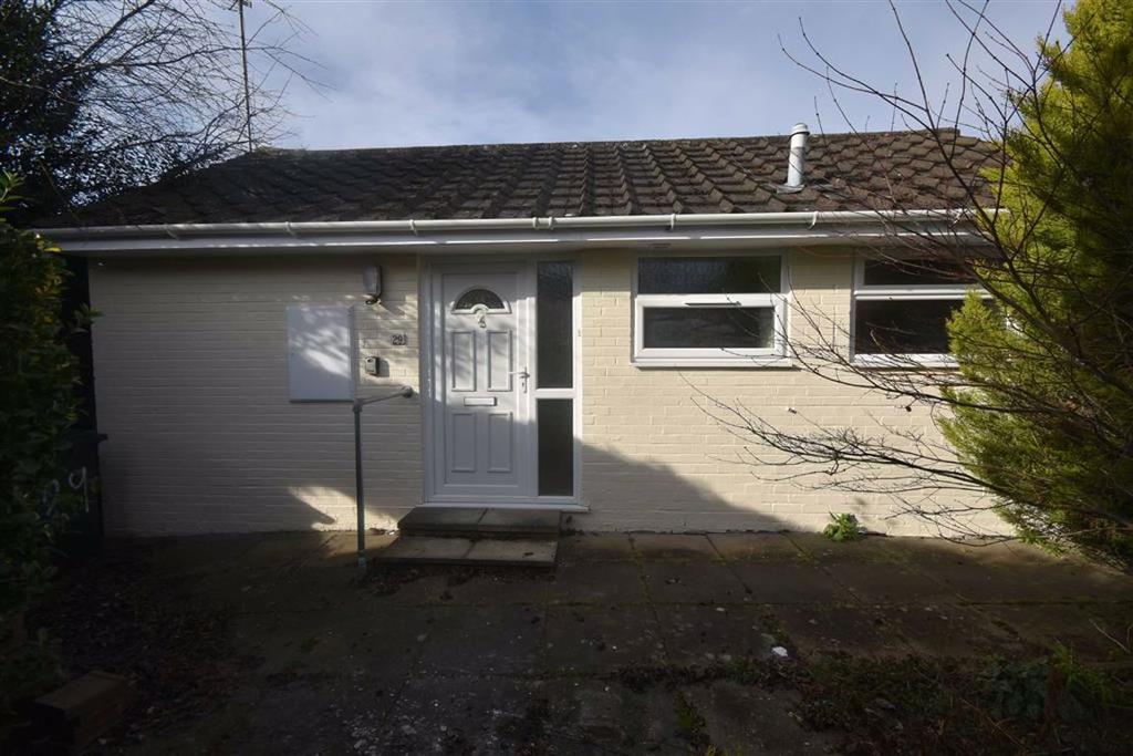 Queens Court, Ledbury, Herefordshire 2 bed semidetached bungalow £