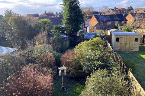 16 Essex Close, Worcester, WR2 5RW