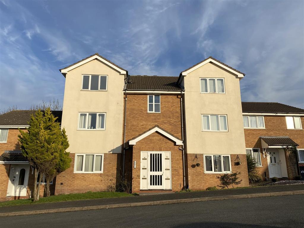 Charlecote Park, Newdale, Telford 2 bed flat £525 pcm (£121 pw)