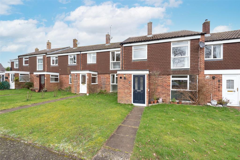 Cedar Drive, Kingsclere, Newbury, RG20 3 bed end of terrace house £