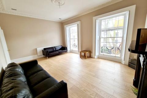 3 bedroom flat to rent, Belsize Road, South Hampstead