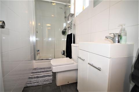 83a Pears Road, Hounslow, TW3 1SS