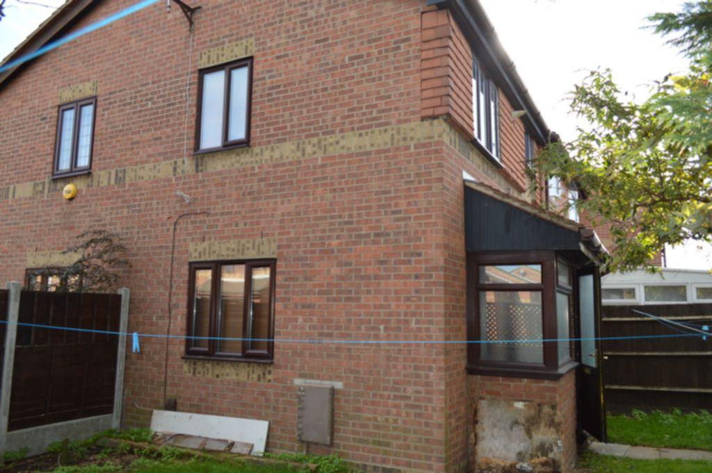 1 Bedroom house available to let in Gibson Road,