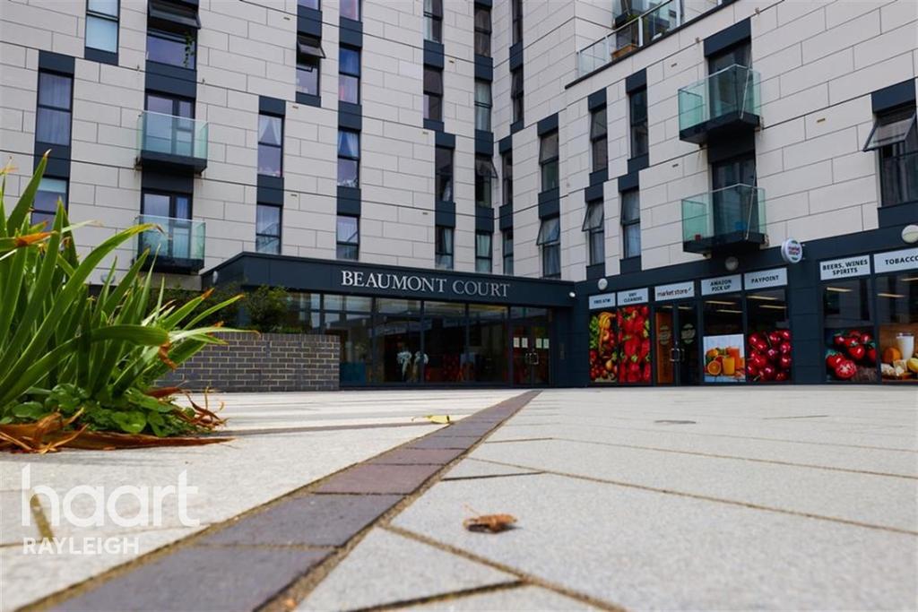 Beaumont Court, SouthendOnSea 2 bed flat £1,250 pcm (£288 pw)