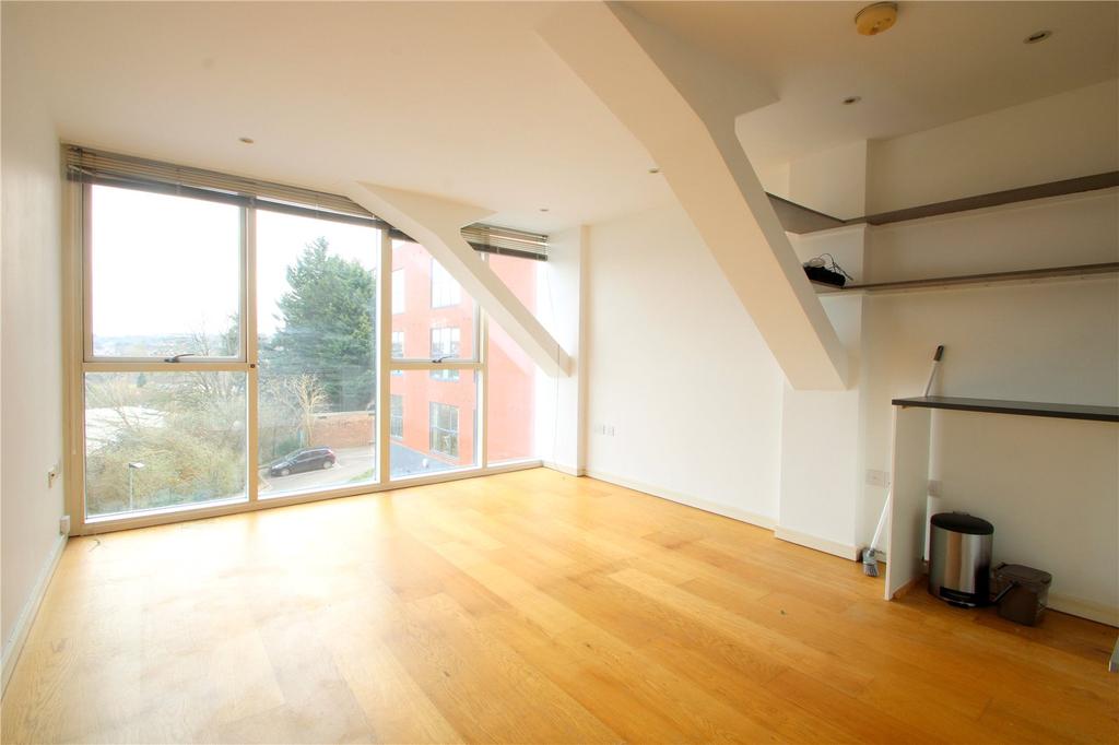 Kitchen/Living Area
