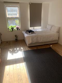 4 bedroom house to rent, Crosby Walk, Dalston, E8