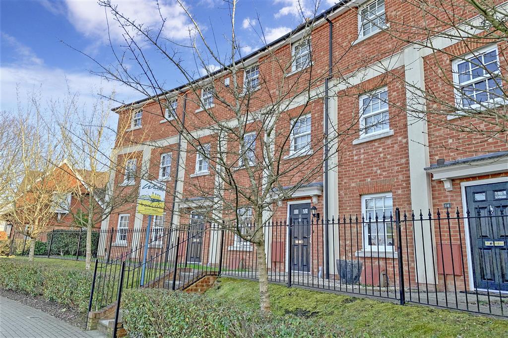 Beacon Avenue, Kings Hill, West Malling, Kent 4 bed townhouse £500,000