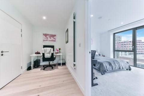 1 bedroom apartment to rent, Pendant Court, Royal Wharf, London, E16