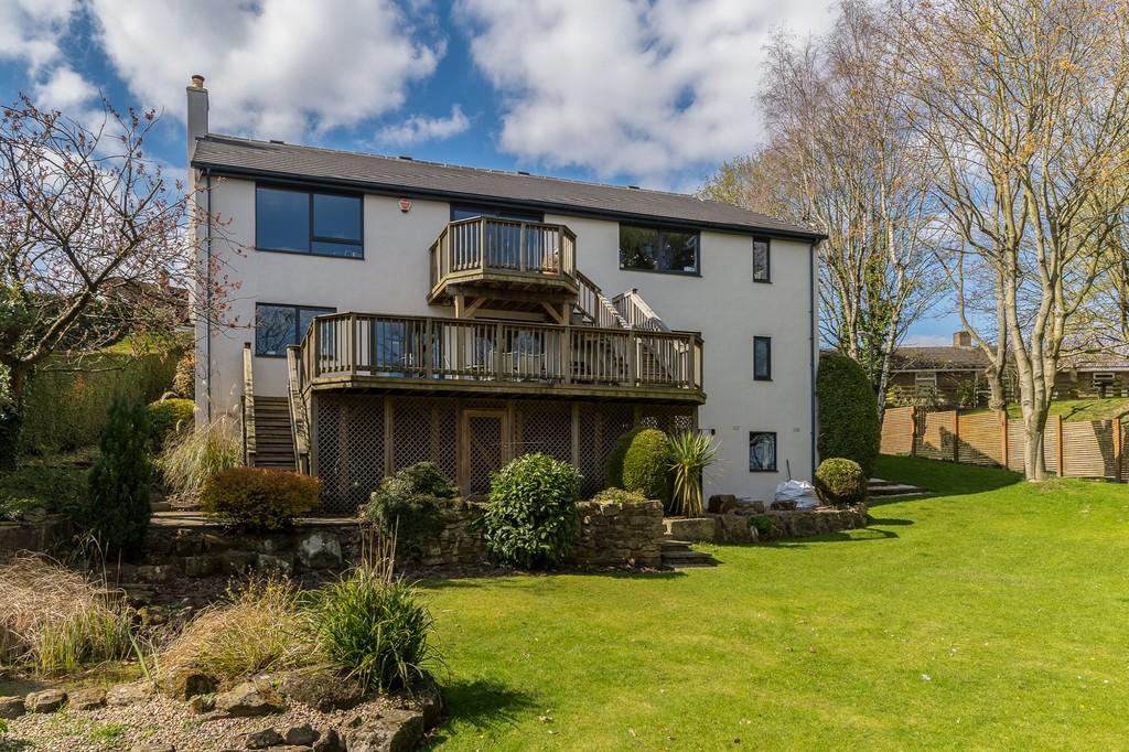 Ridge Close, Tranmere Park, Guiseley 5 bed detached house £750,000