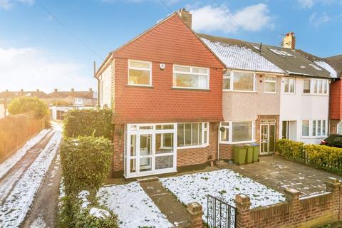 69 Sparrows Lane, London, SE9 2BP