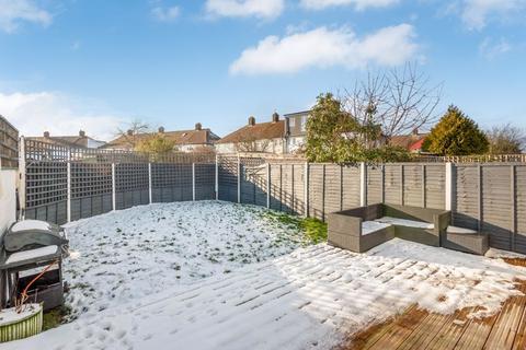 69 Sparrows Lane, London, SE9 2BP