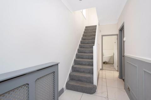 69 Sparrows Lane, London, SE9 2BP