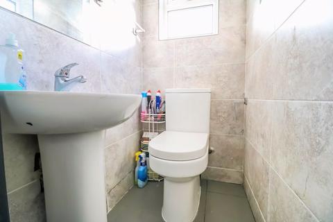 17 Myrtle Crescent, Slough, SL2 5BB