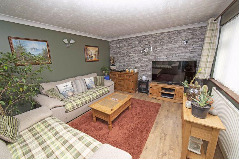 Fordhams Close, Stanton 4 bed semidetached house £250,000