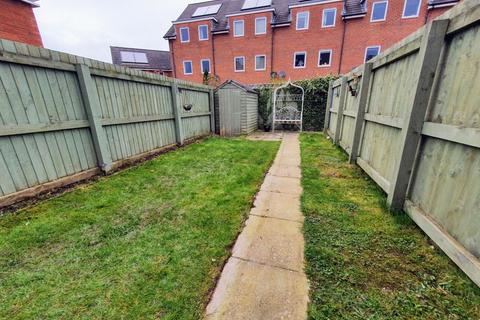 10 Farneside Close, Carlisle, CA1 2FL