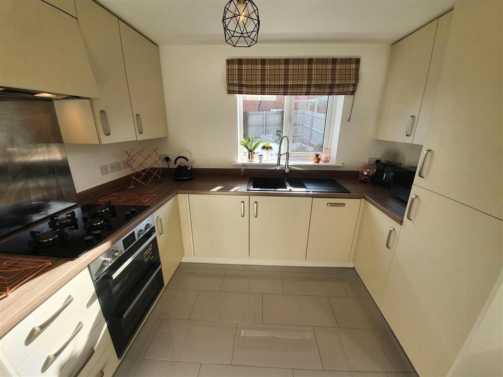 Nightjar Way, Rainworth, Mansfield 3 bed detached house £225,000