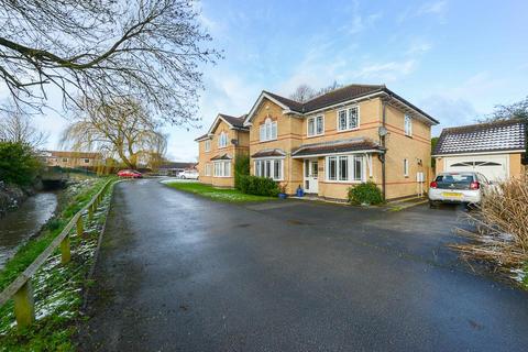 3 Beckside, Lowdham, Nottingham, NG14 7WJ