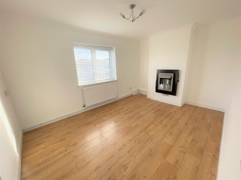 Townhill Road, Mayhill, Swansea 3 bed property £107,000