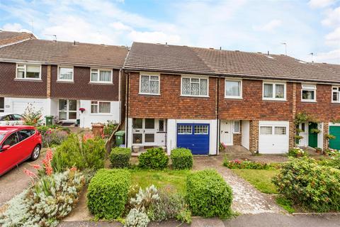 11 Hillview, London, SW20 0TA