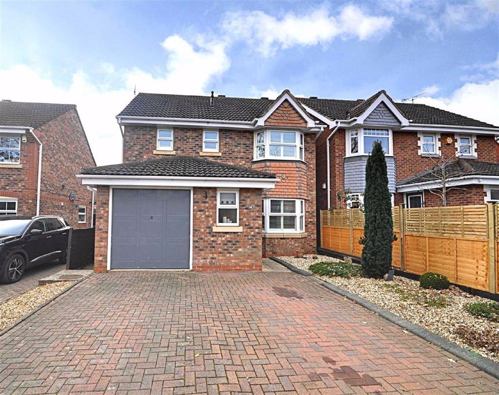 Lister Avenue, Worcester 3 bed detached house £300,000