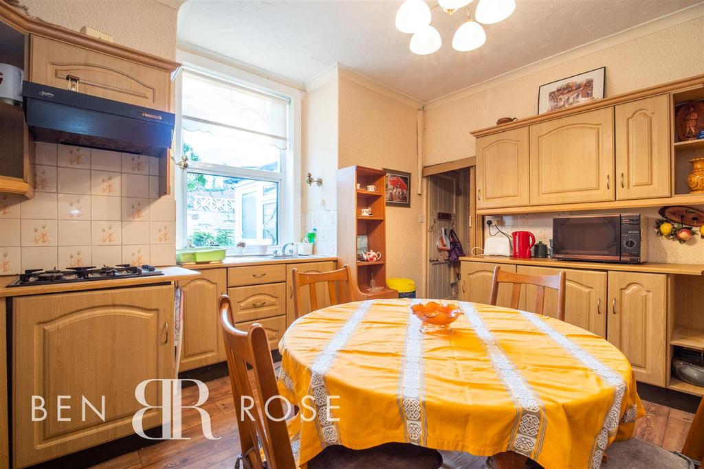 Balcarres Place, Leyland 2 bed terraced house £110,000