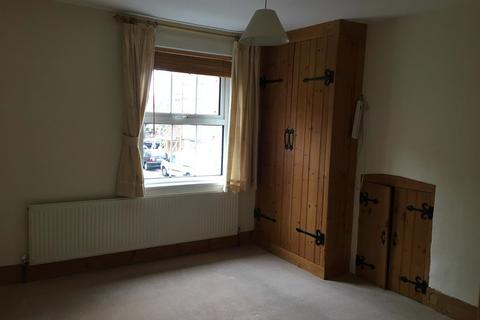 2 bedroom end of terrace house to rent, 26 George Street, Chesham, HP5 3EJ
