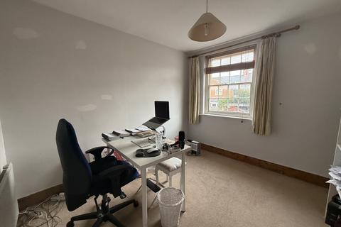 2 bedroom end of terrace house to rent, 26 George Street, Chesham, HP5 3EJ