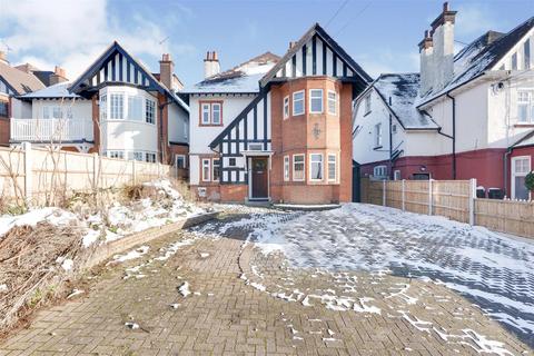 96 Crowstone Road, Westcliff-on-sea, SS0 8LQ