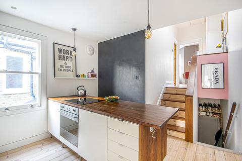 39b Dundalk Road, London, SE4 2JJ