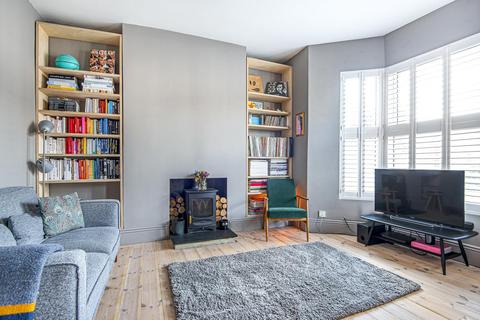 39b Dundalk Road, London, SE4 2JJ