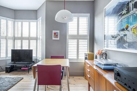 39b Dundalk Road, London, SE4 2JJ