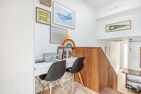 39b Dundalk Road, London, SE4 2JJ