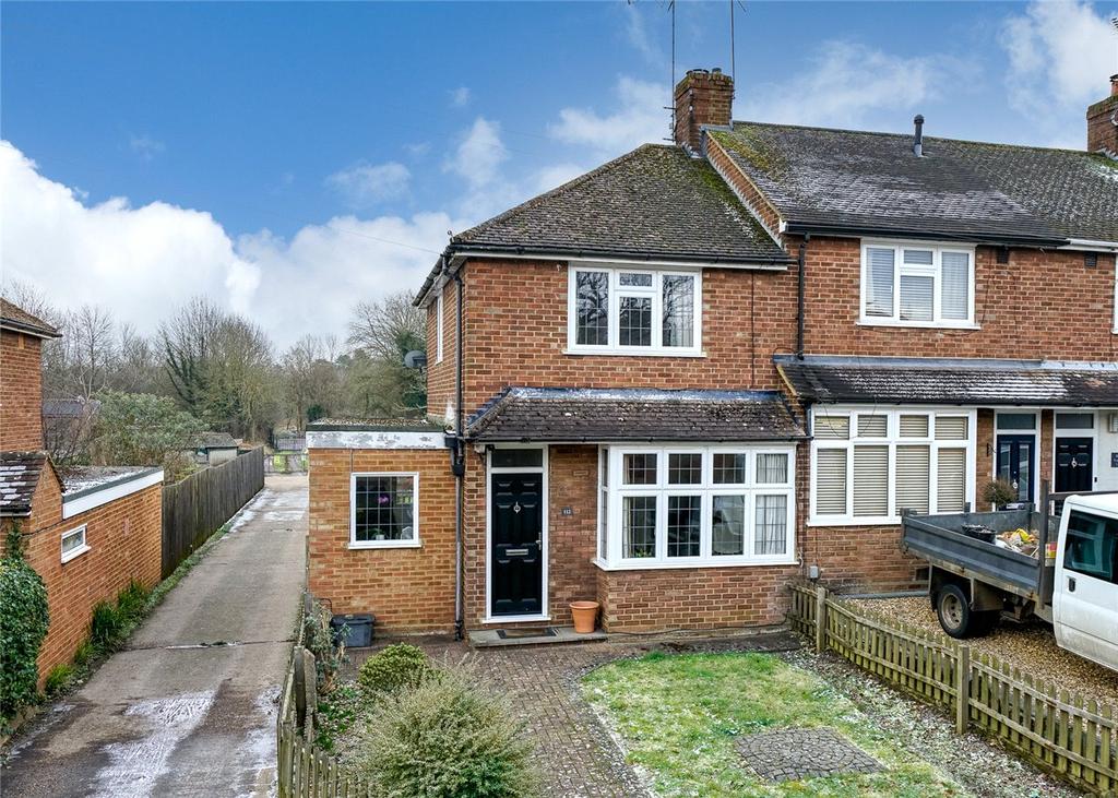 Crabtree Lane, Harpenden, Hertfordshire 2 bed end of terrace house £