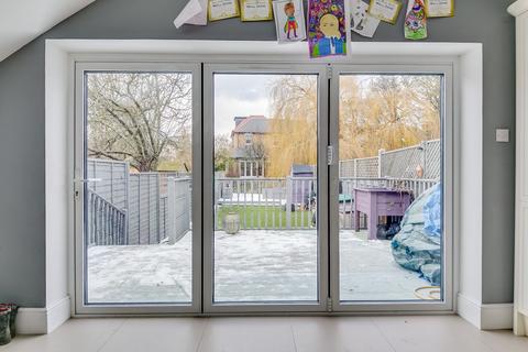 9 Haliburton Road, Twickenham, TW1 1PD
