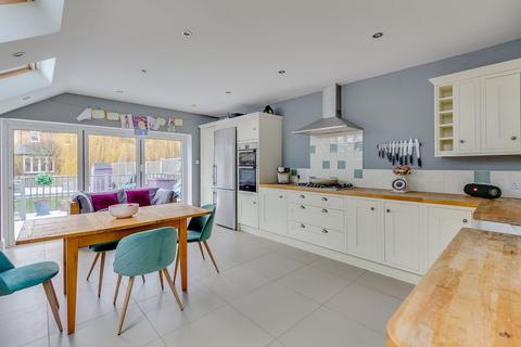 9 Haliburton Road, Twickenham, TW1 1PD