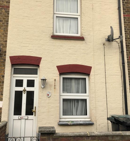 nelson road, gravesend DA11 2 bed terraced house £925 pcm (£213 pw)